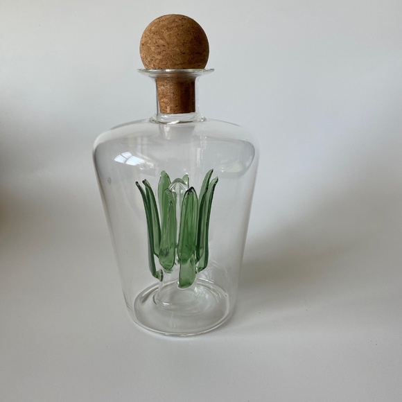 Final Touch Agave Tequila Bottle Decanter Handcrafted with Cork Stopper - Picture 4 of 9